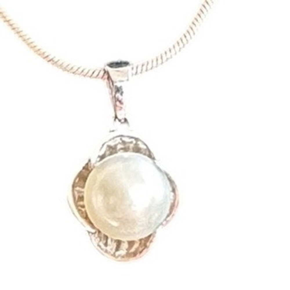 Unbranded Pearl Pendant Necklace OS White Excellent Silver Tone Snake Chain‎